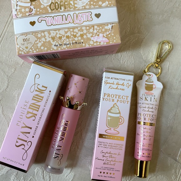 P. Louise Bad B*tch Energy Lip Duo Set Lip Oil & Conditioner Vanilla Latte BNIB - Picture 1 of 10